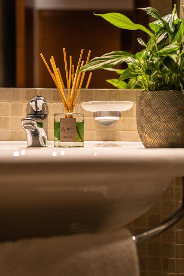 Hotel Pergola 레그나고 외부 사진