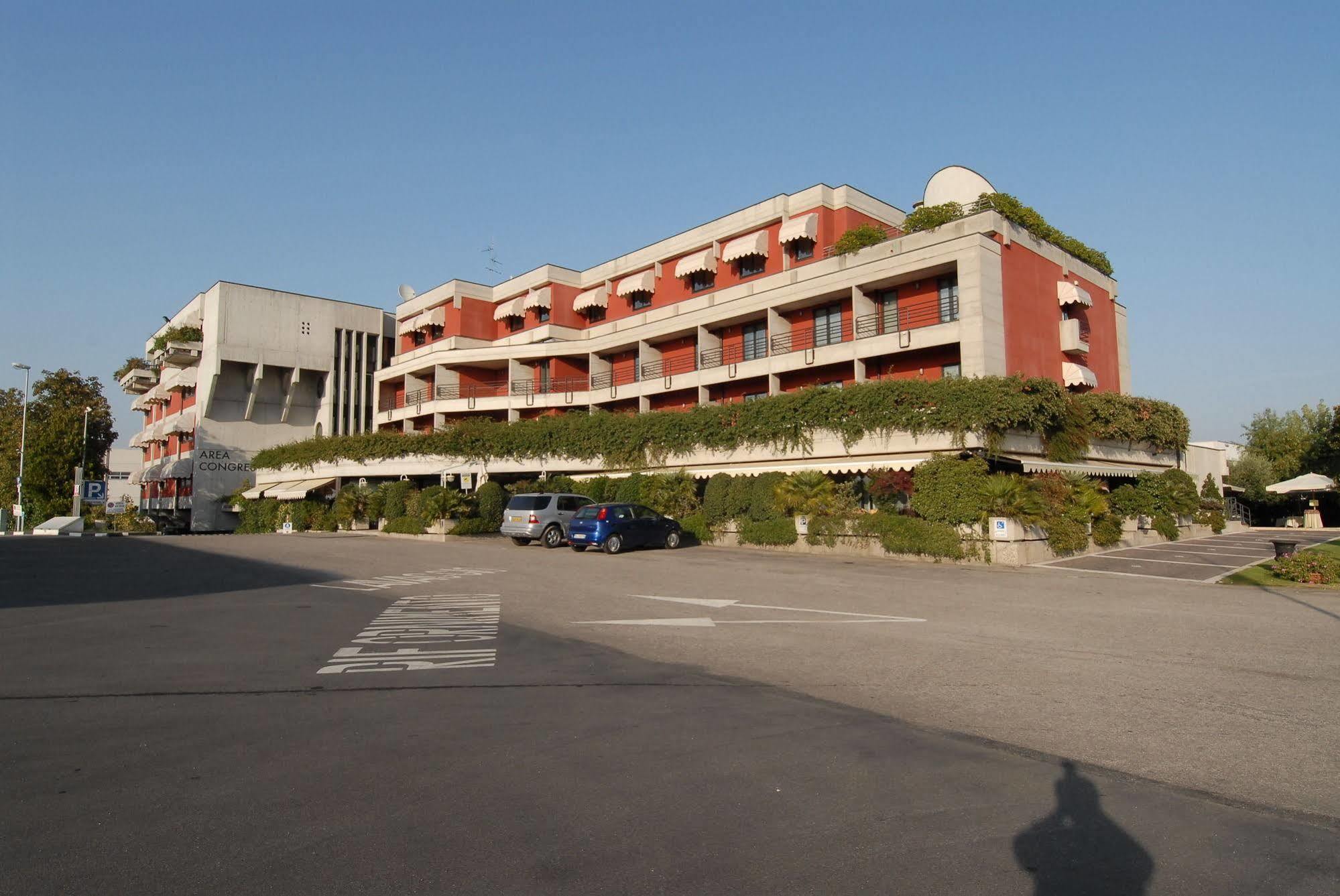 Hotel Pergola 레그나고 외부 사진